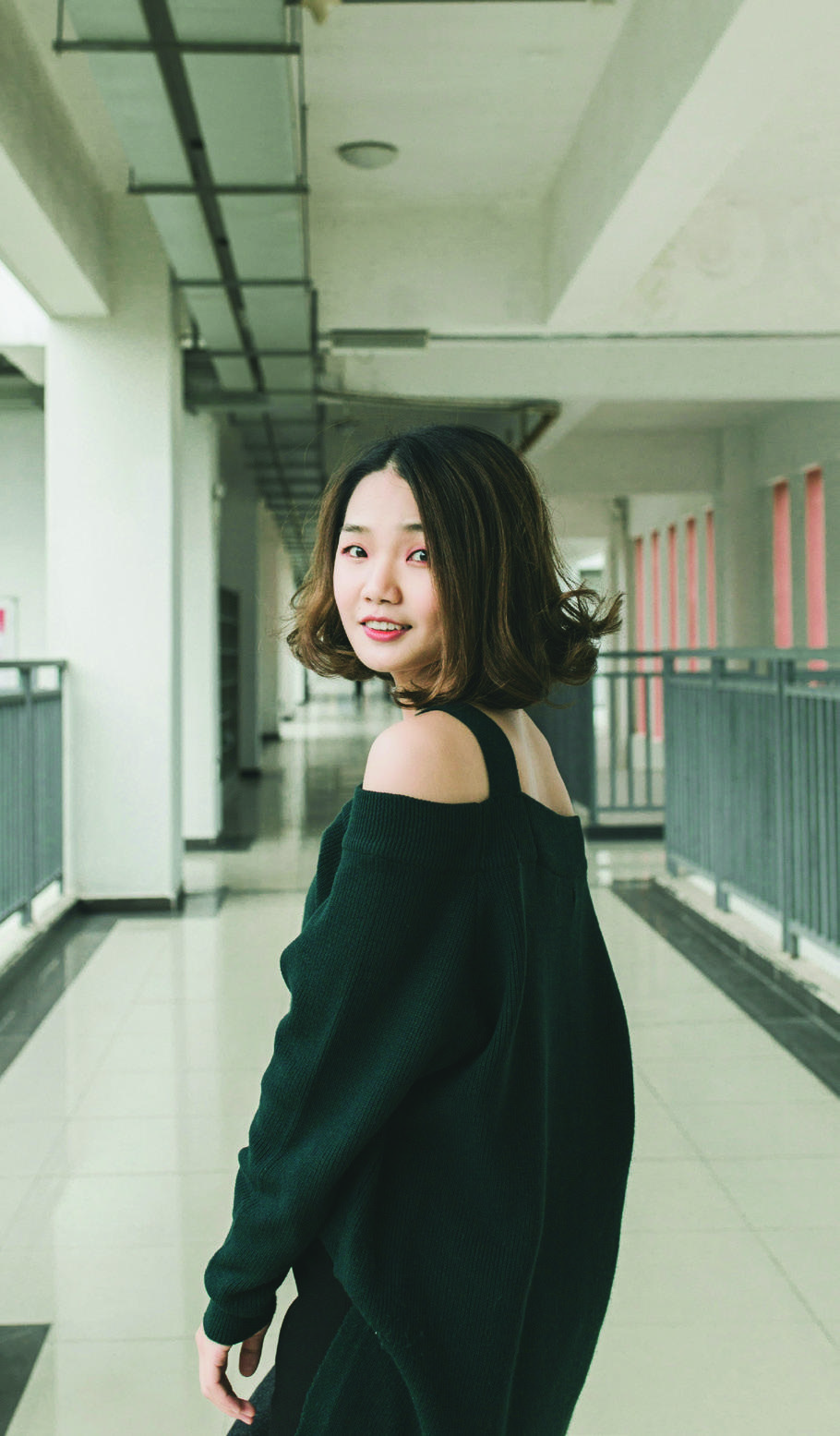 Portrait used for Victoria Simons, Cycle’s college-student persona